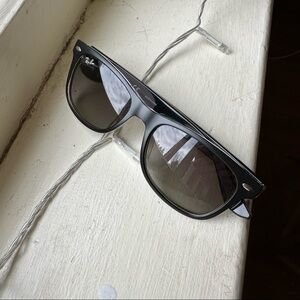 Ray-Ban New Wayfarer Kids Size Age 11-13 RJ9052S Brand New - Worn Once
